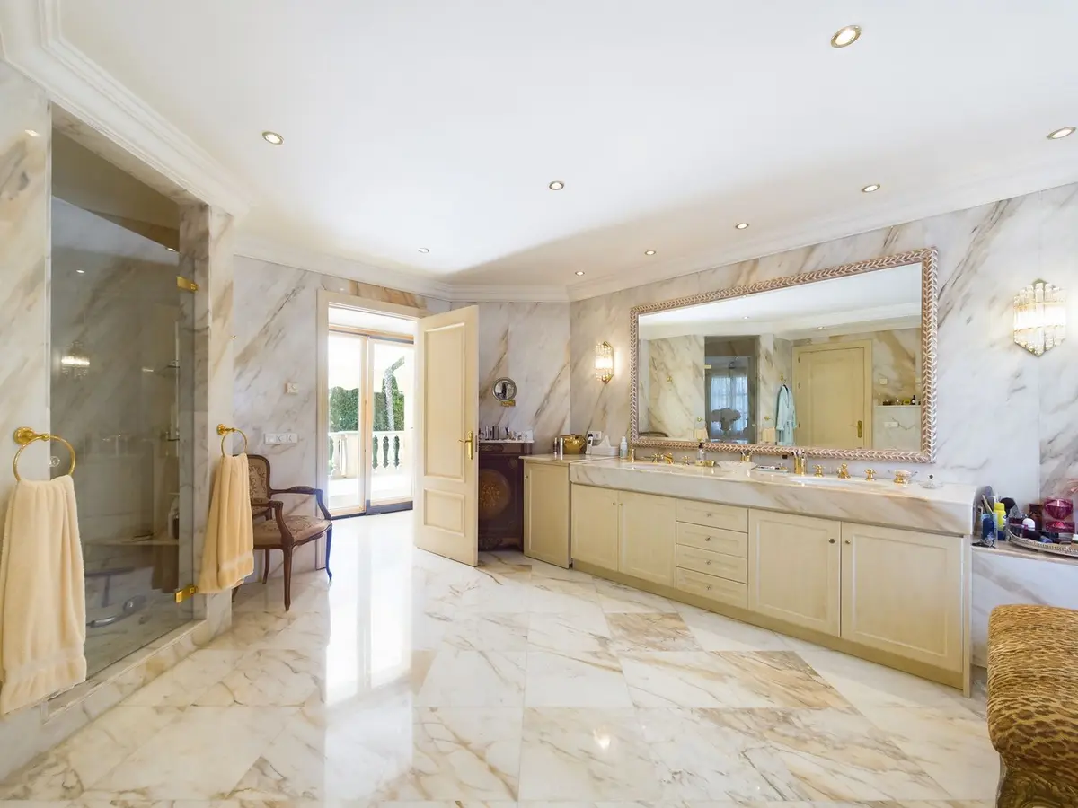 Detached Villa in Nueva Andalucía