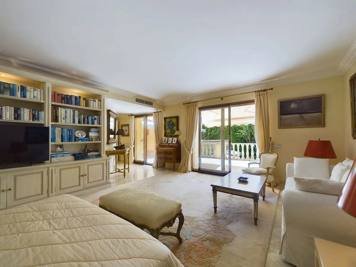 Detached Villa in Nueva Andalucía