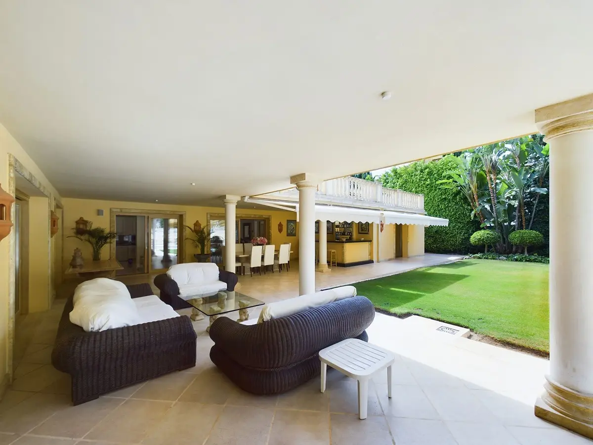Detached Villa in Nueva Andalucía