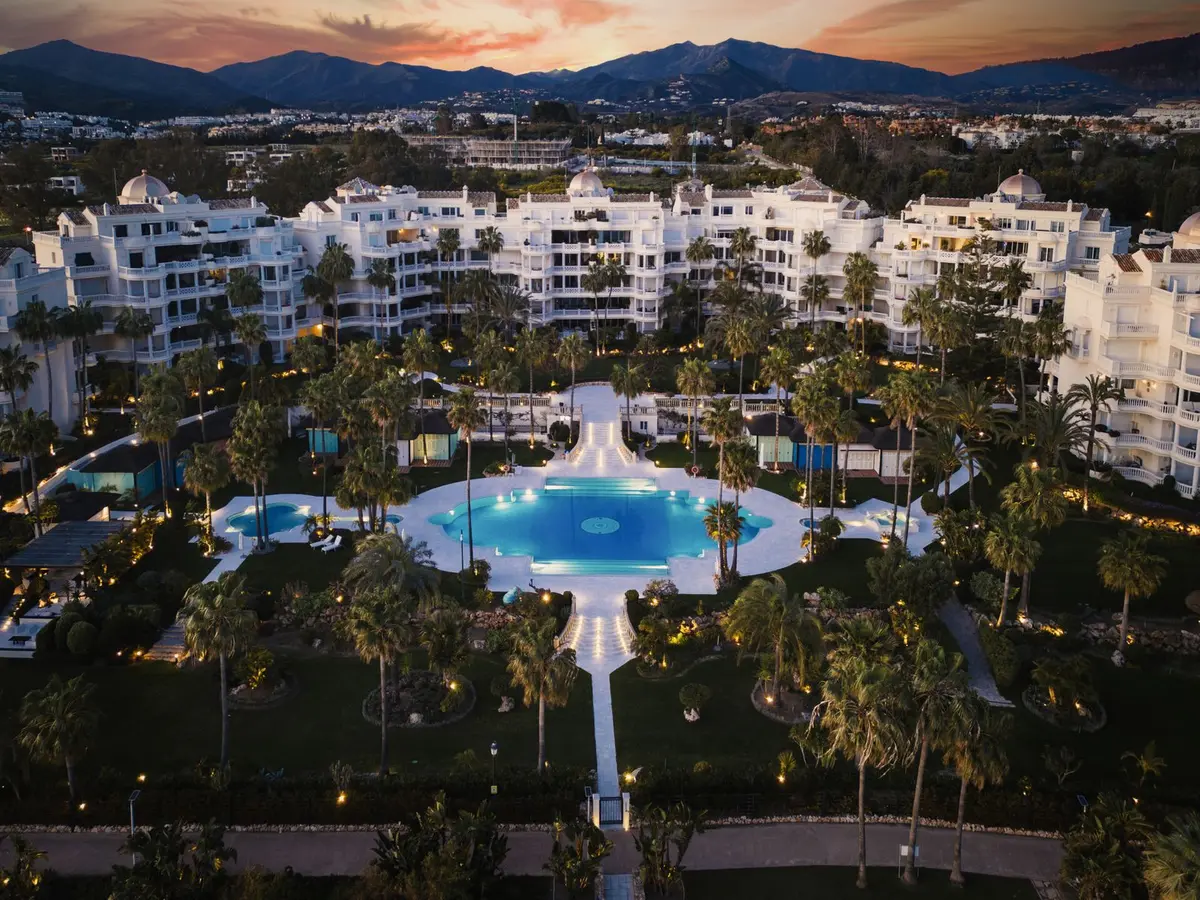 Middle Floor Apartment in Estepona