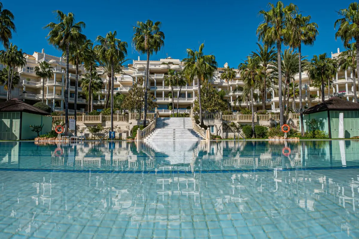 Middle Floor Apartment in Estepona