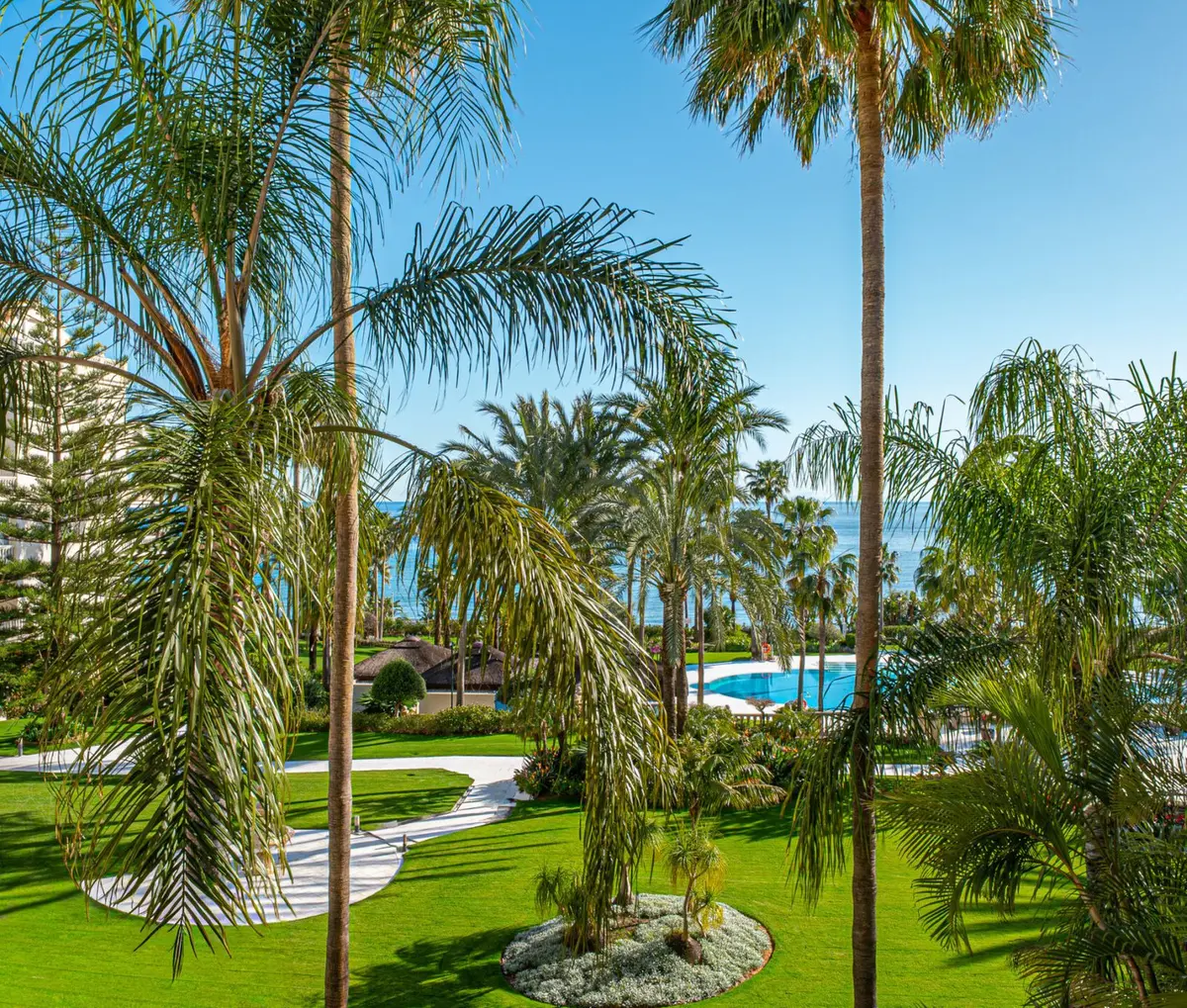 Middle Floor Apartment in Estepona