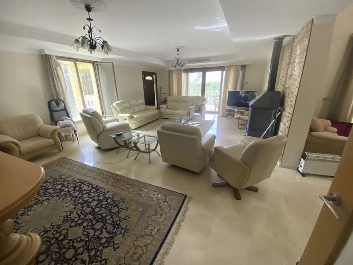 Detached Villa in Nueva Andalucía