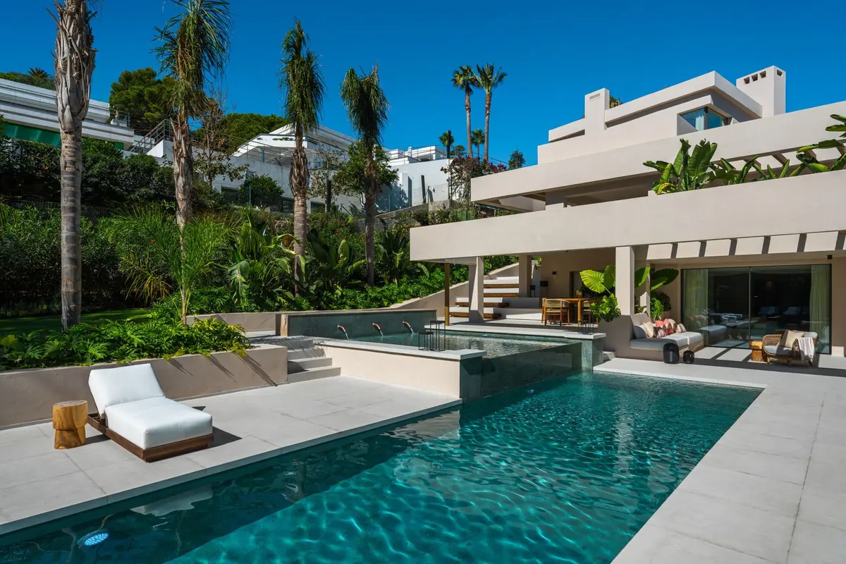 Detached Villa in Nueva Andalucía