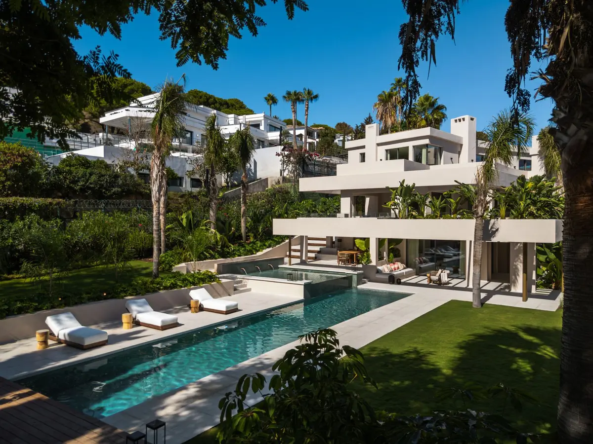 Detached Villa in Nueva Andalucía