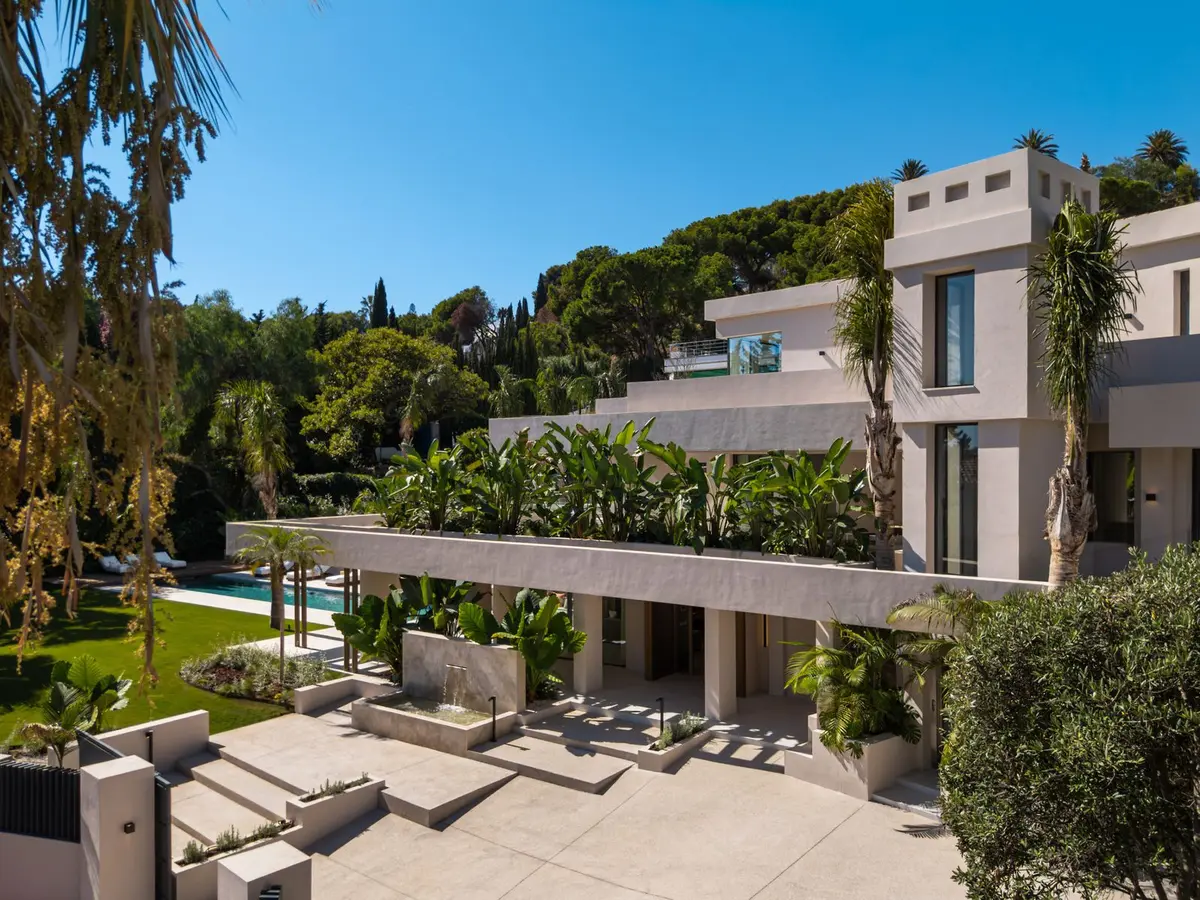 Detached Villa in Nueva Andalucía