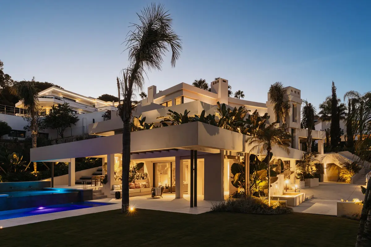 Detached Villa in Nueva Andalucía