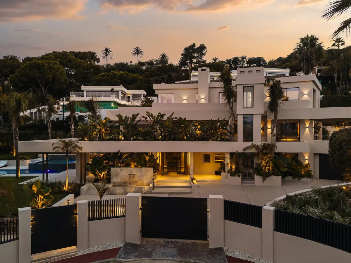 Detached Villa in Nueva Andalucía