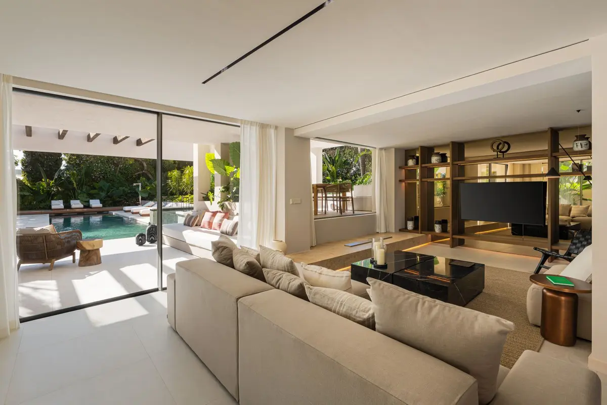 Detached Villa in Nueva Andalucía
