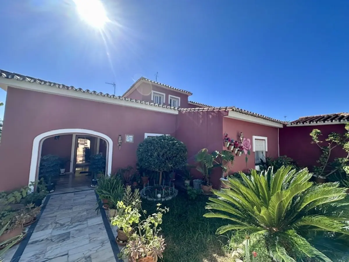 Detached Villa in Marbella