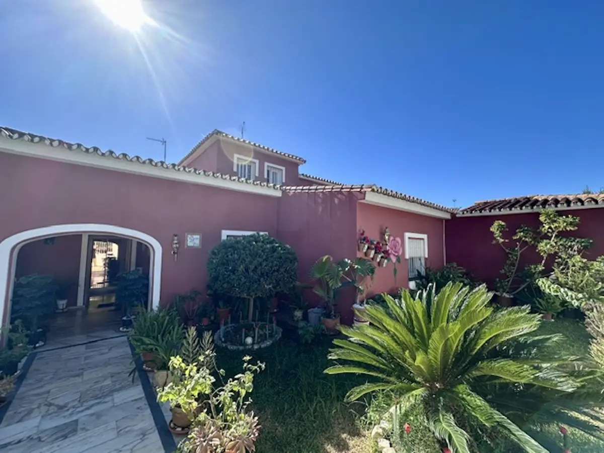 Detached Villa in Marbella