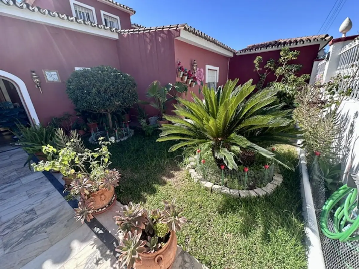 Detached Villa in Marbella