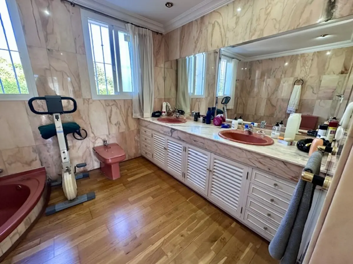 Detached Villa in Marbella