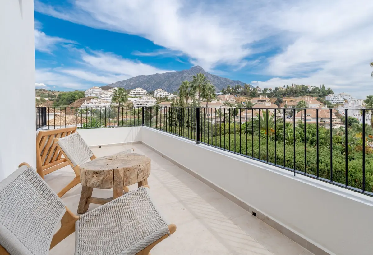 Detached Villa in Nueva Andalucía
