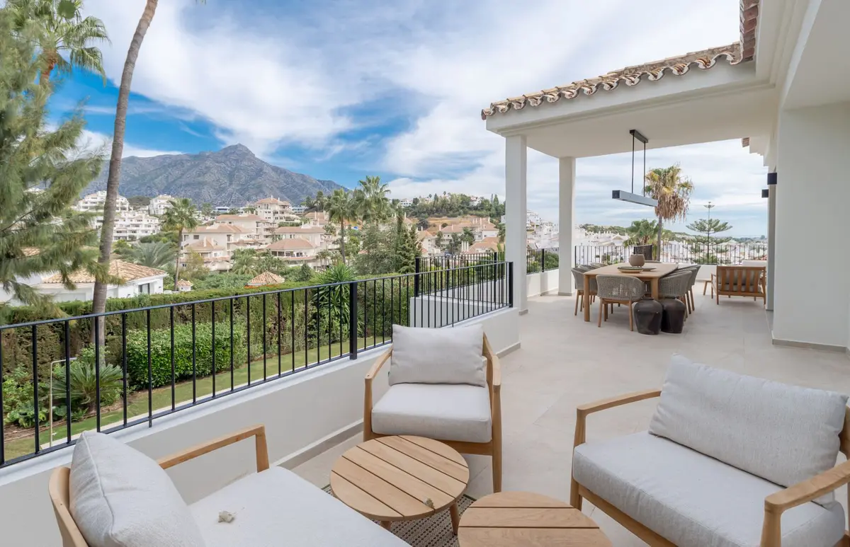 Detached Villa in Nueva Andalucía