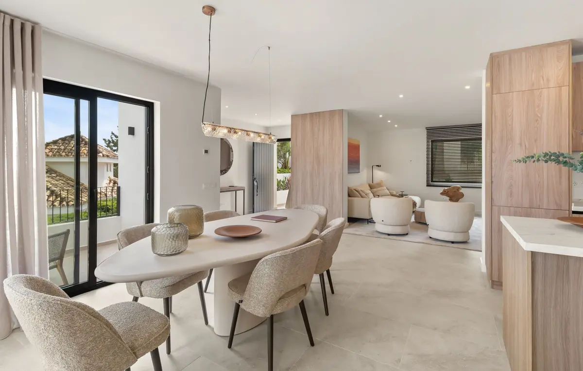 Detached Villa in Nueva Andalucía