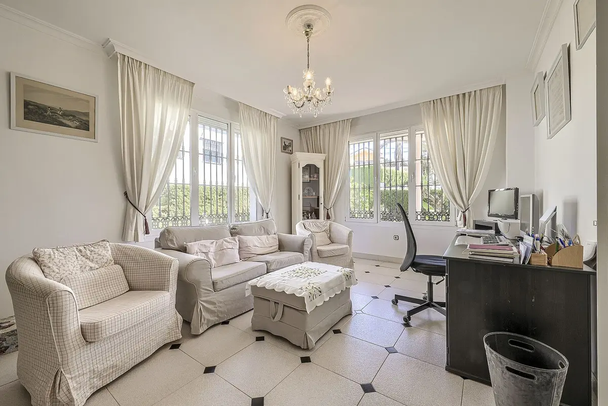 Detached Villa in Elviria