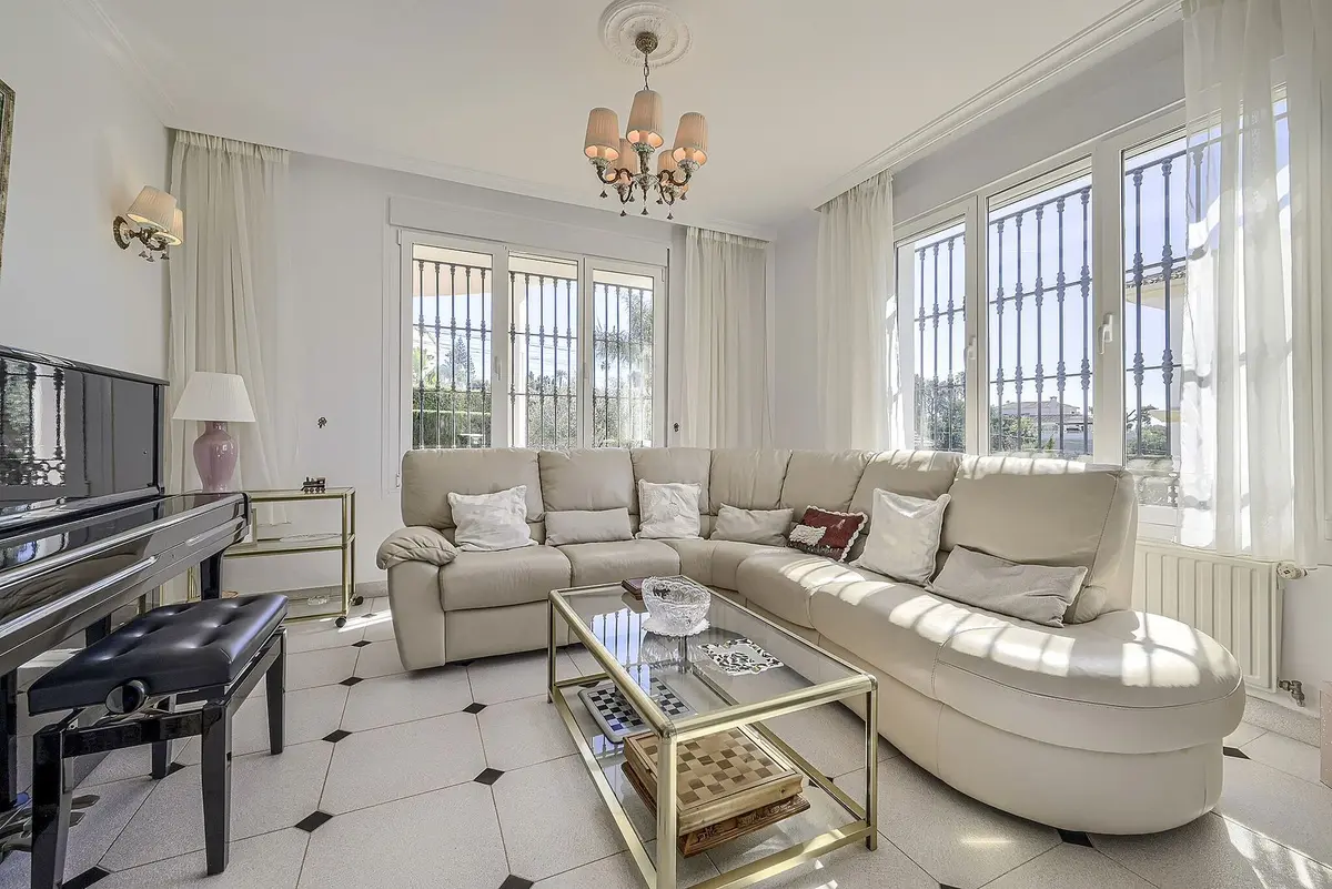 Detached Villa in Elviria