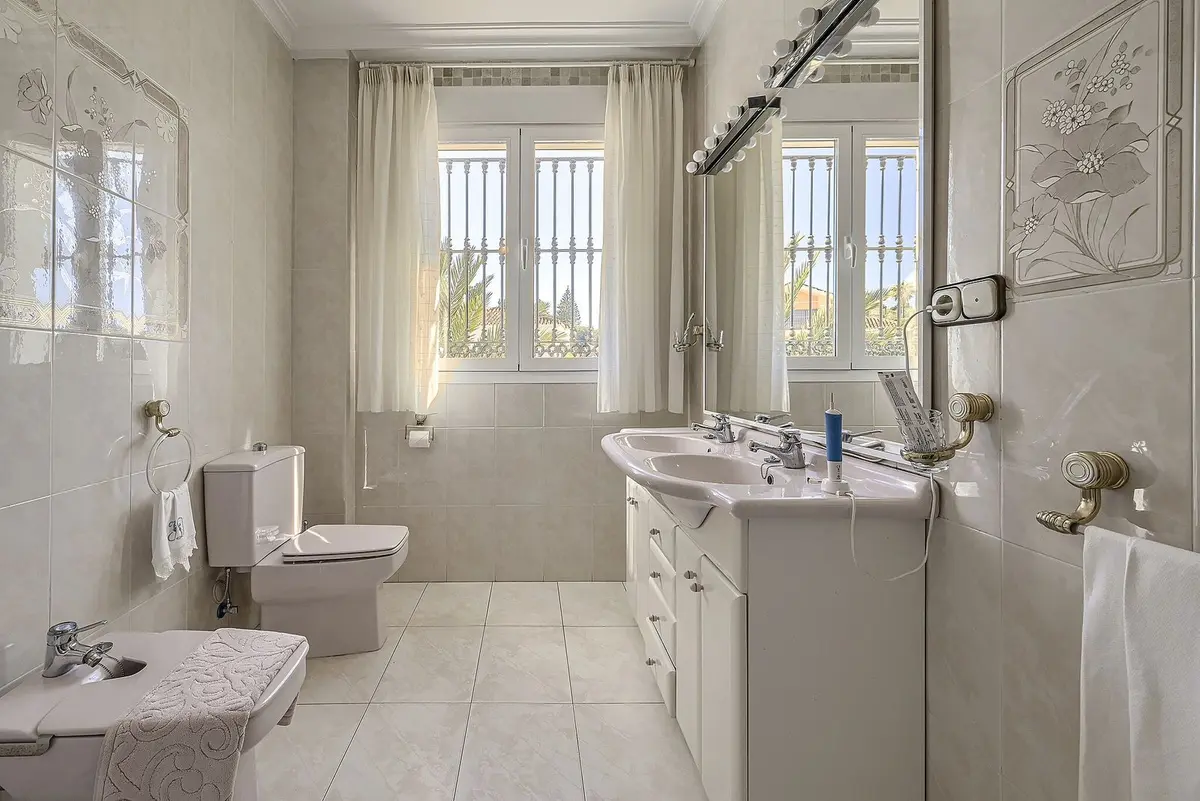 Detached Villa in Elviria