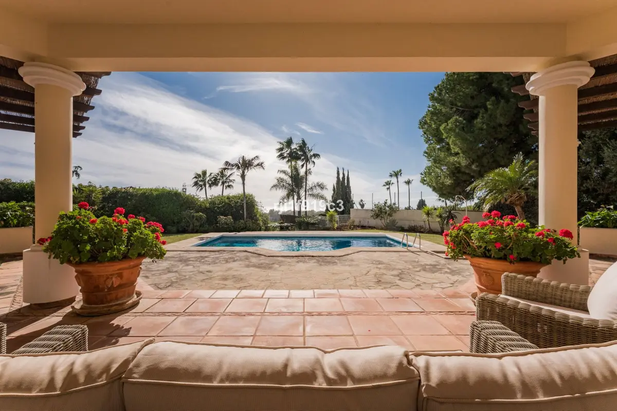 Detached Villa in Elviria