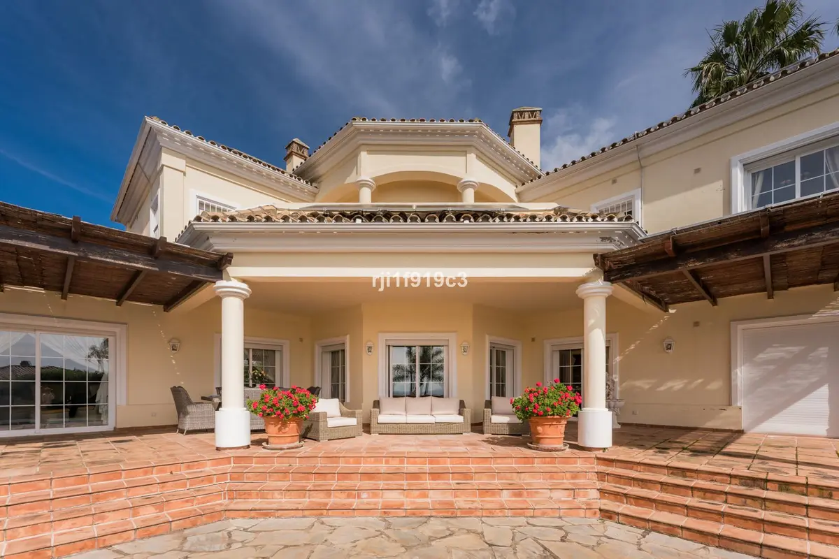 Detached Villa in Elviria