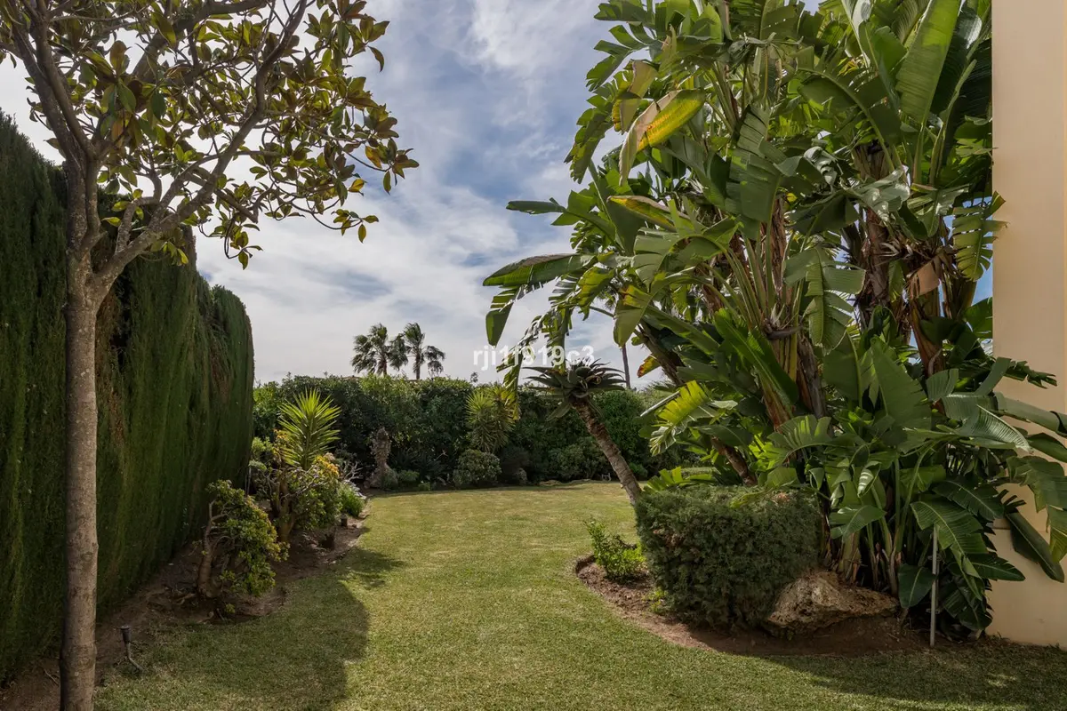 Detached Villa in Elviria