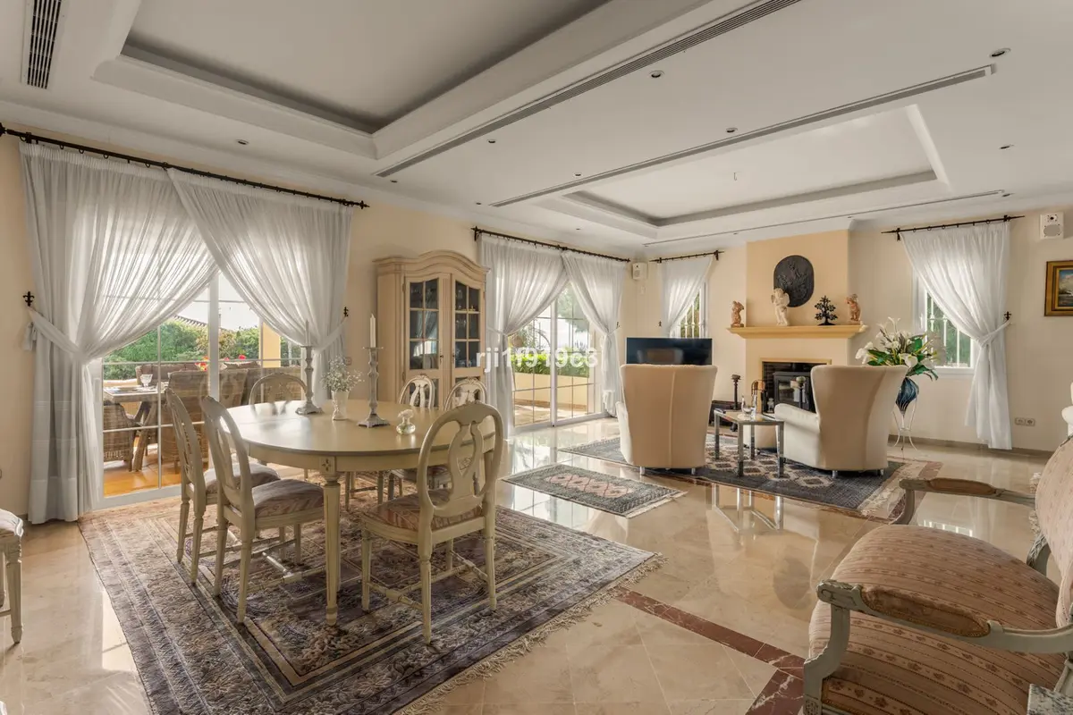 Detached Villa in Elviria