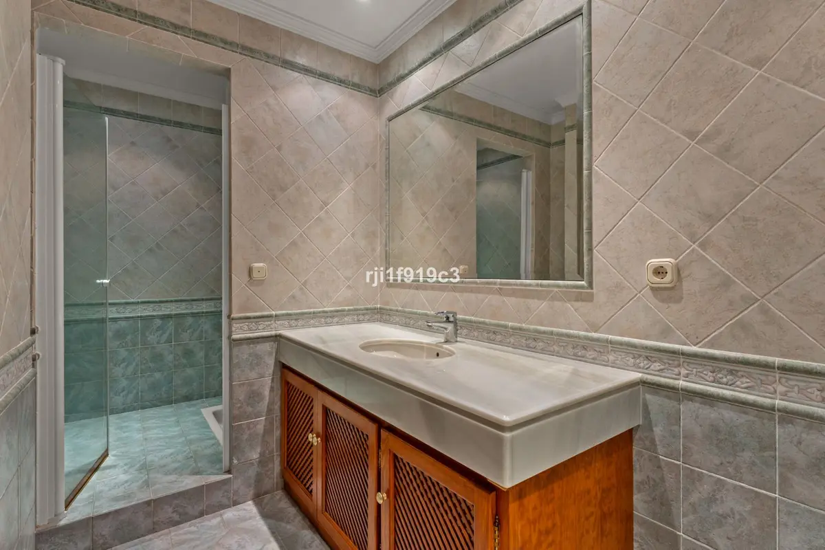 Detached Villa in Elviria