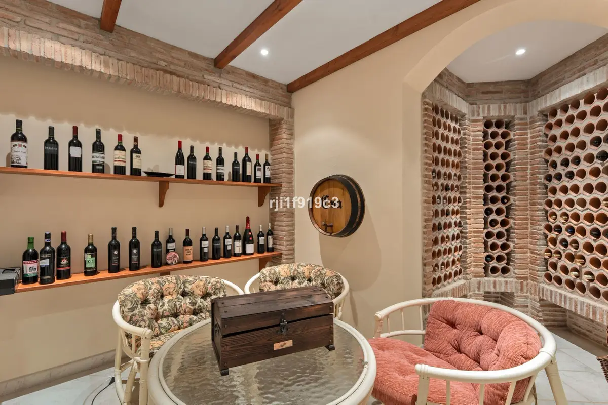 Detached Villa in Elviria