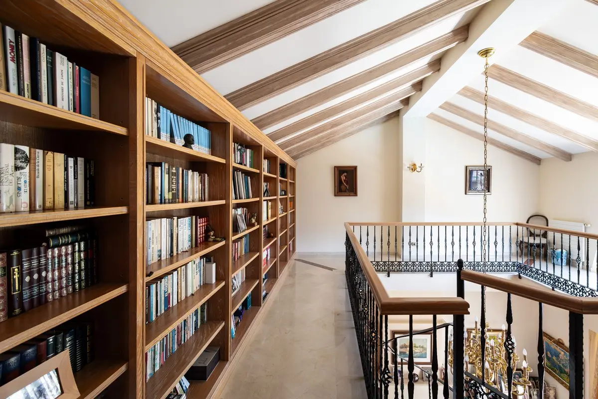 Detached Villa in El Paraiso