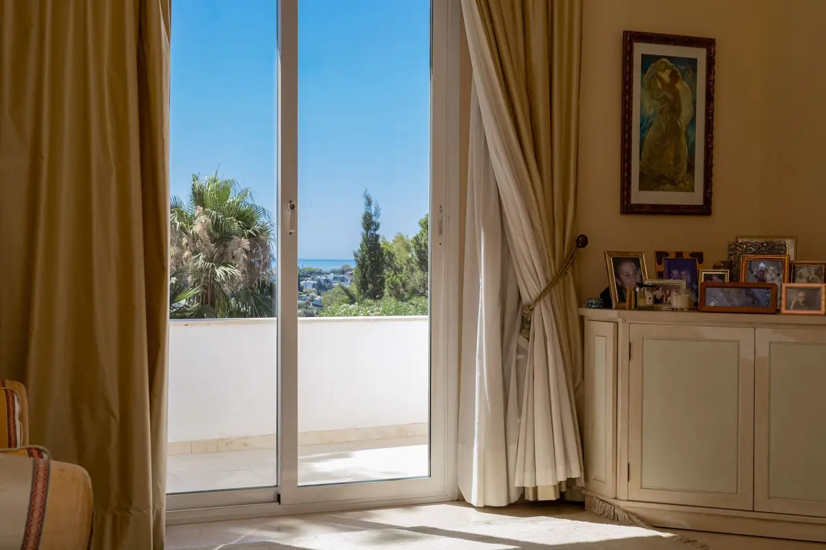 Detached Villa in El Paraiso