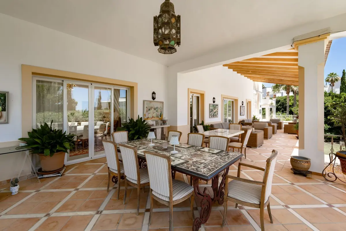 Detached Villa in El Paraiso
