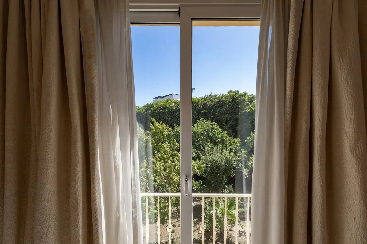 Detached Villa in El Paraiso