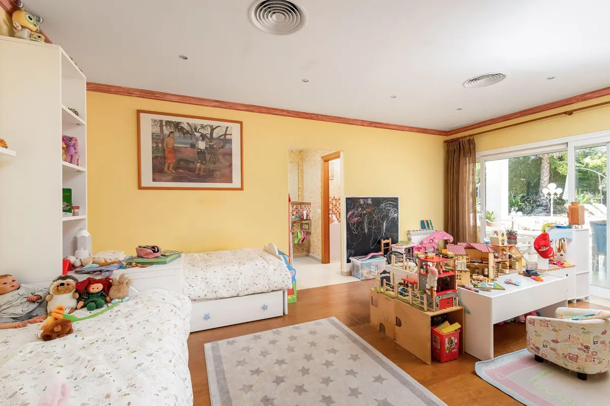 Detached Villa in El Paraiso