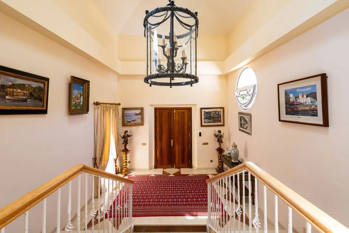 Detached Villa in El Paraiso
