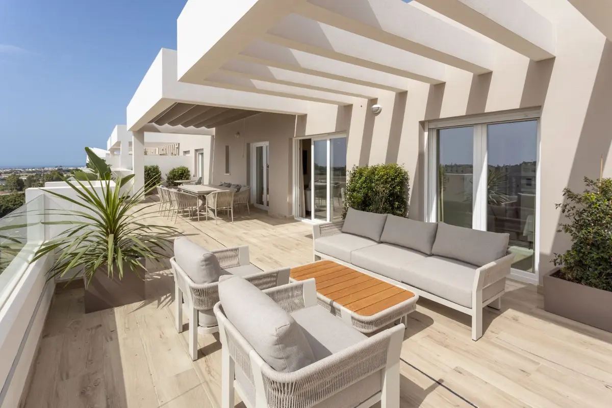 Middle Floor Apartment in Nueva Andalucía