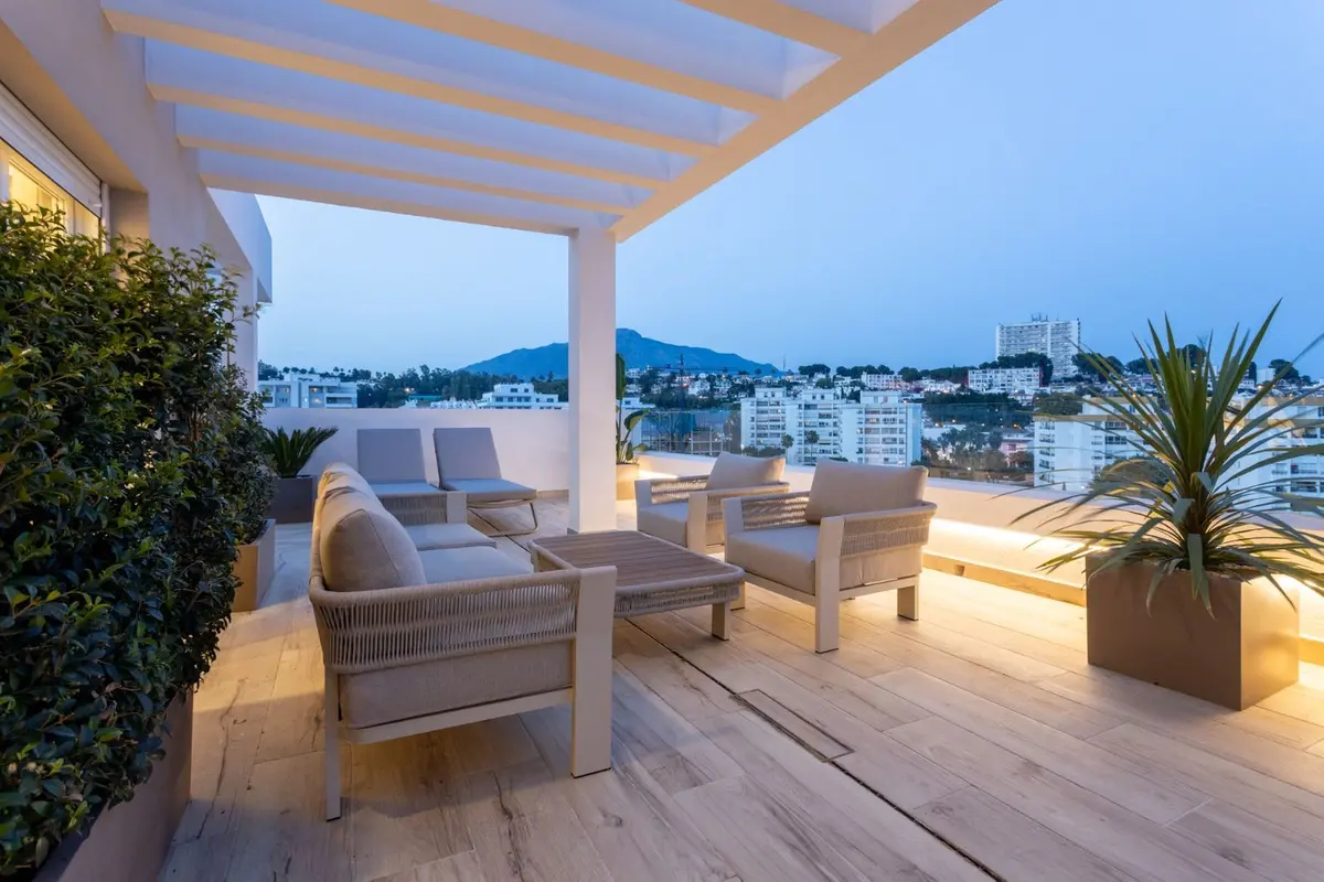 Middle Floor Apartment in Nueva Andalucía