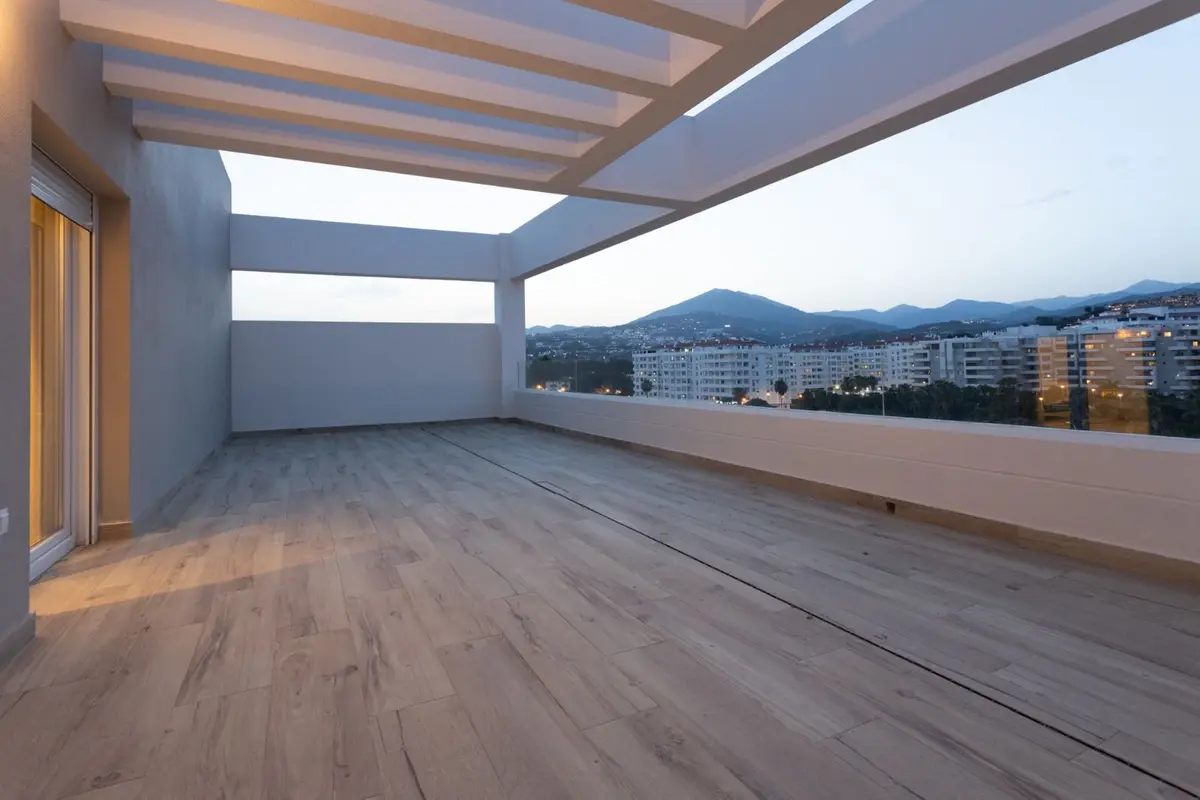 Middle Floor Apartment in Nueva Andalucía