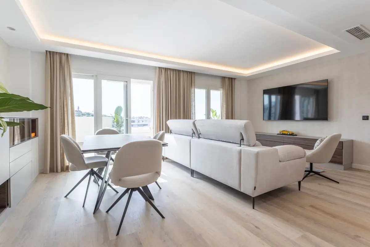 Middle Floor Apartment in Nueva Andalucía