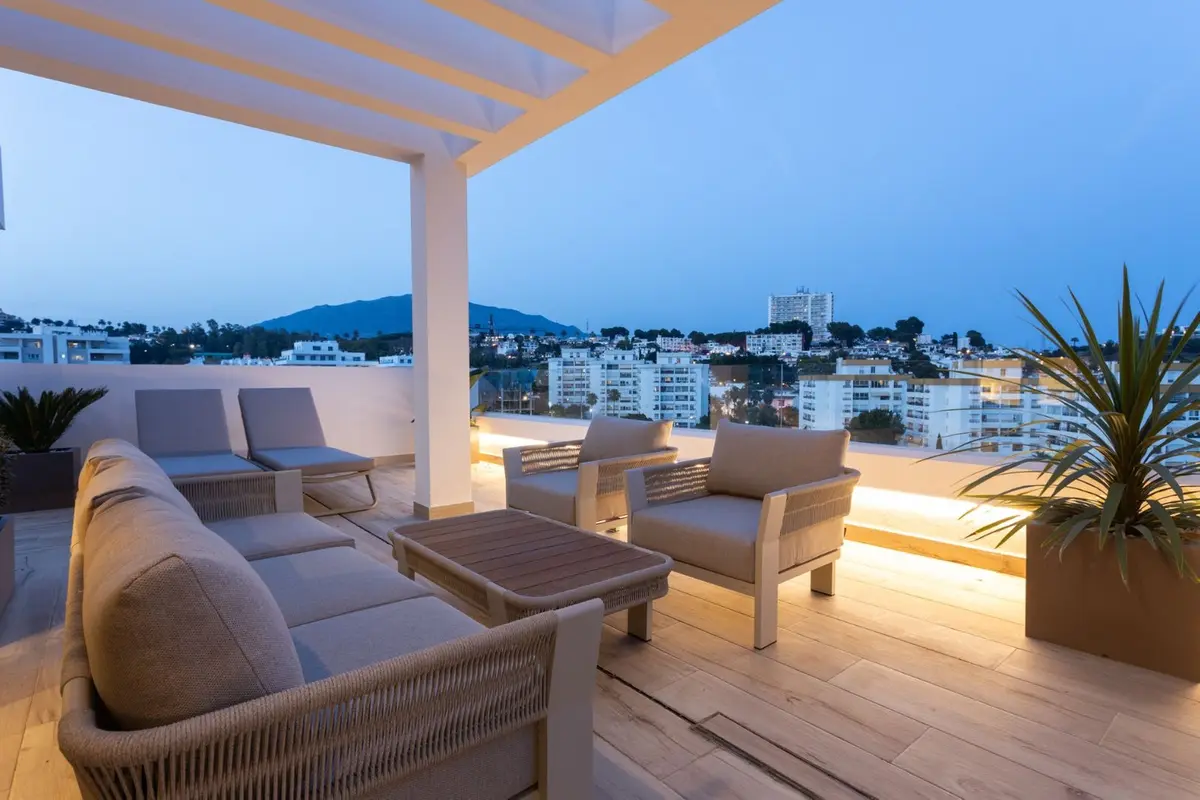 Middle Floor Apartment in Nueva Andalucía
