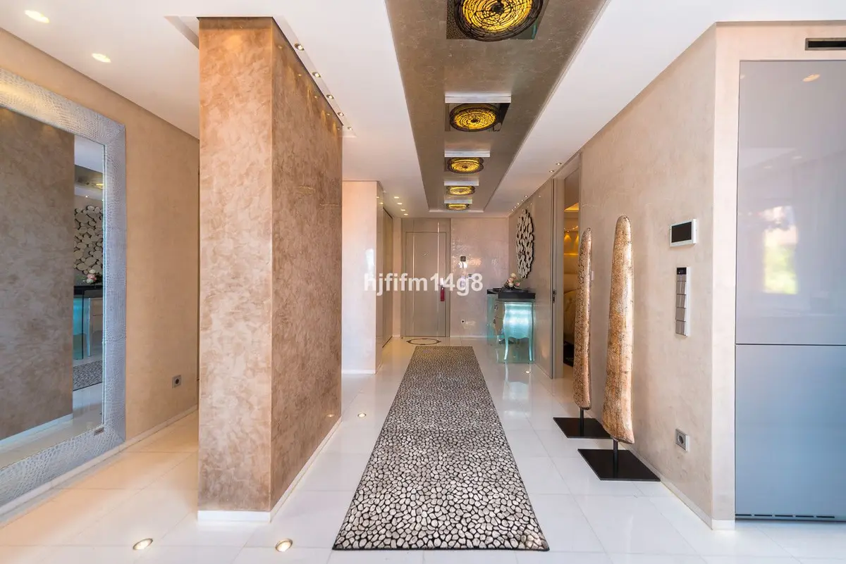 Middle Floor Apartment in Estepona