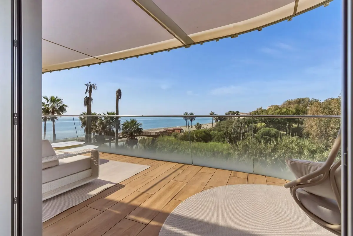 Middle Floor Apartment in Estepona