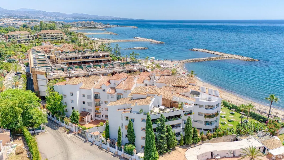Middle Floor Apartment in Marbella