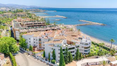 Frontline Beach Sea View Apartment in Marbella