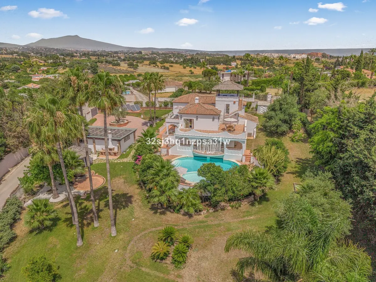 Detached Villa in Estepona