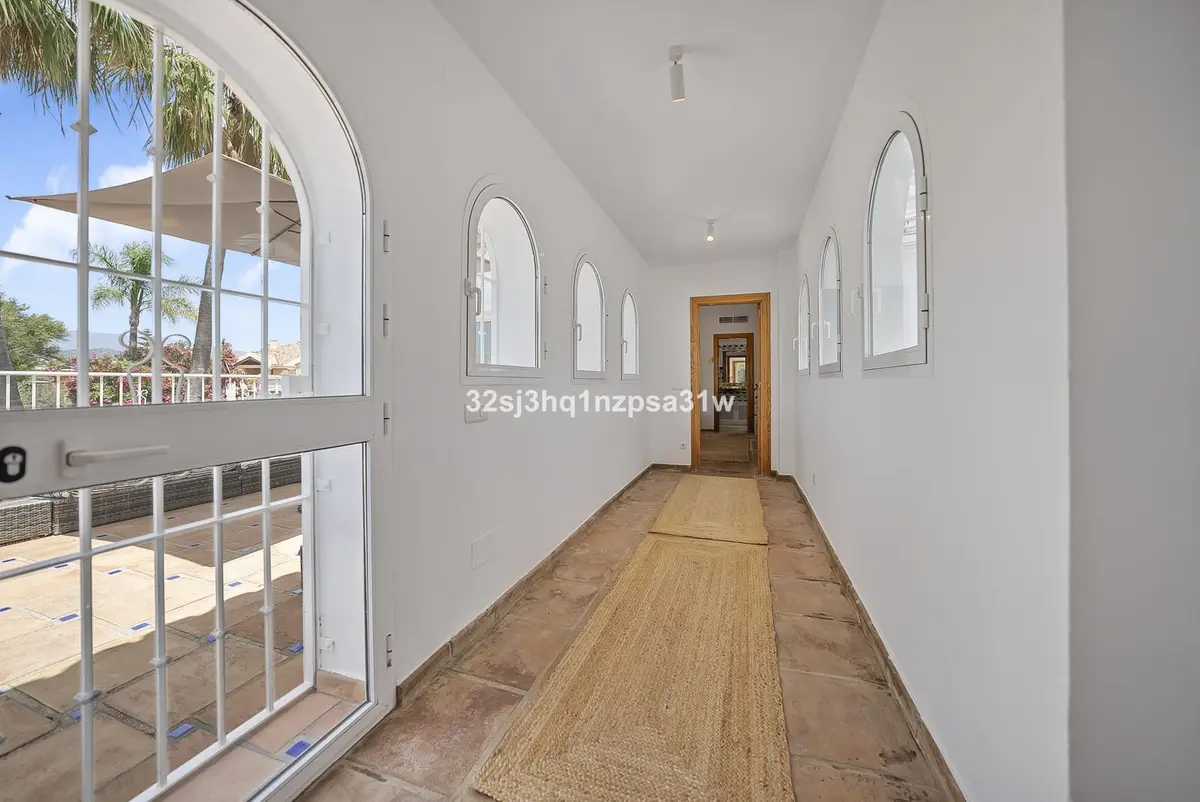 Detached Villa in Estepona