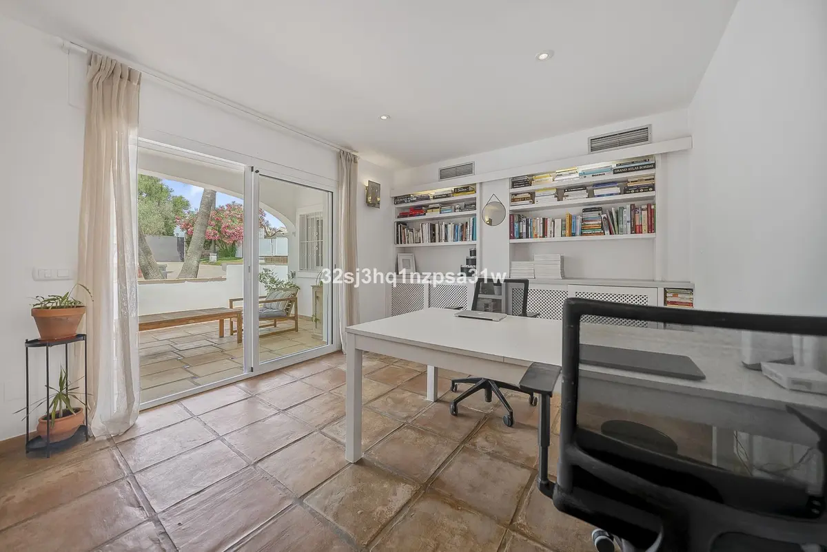 Detached Villa in Estepona