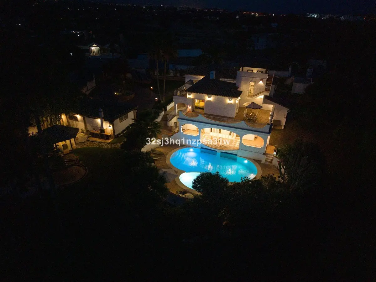 Detached Villa in Estepona