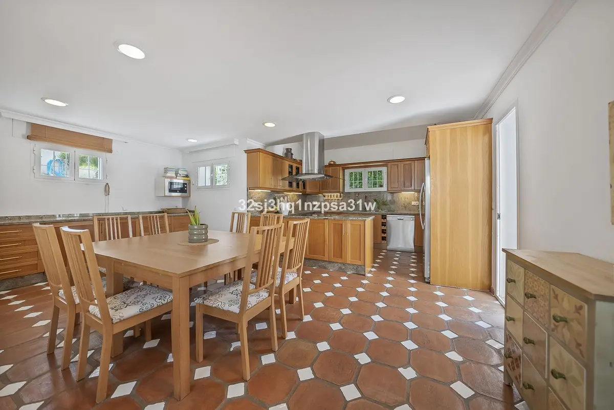 Detached Villa in Estepona