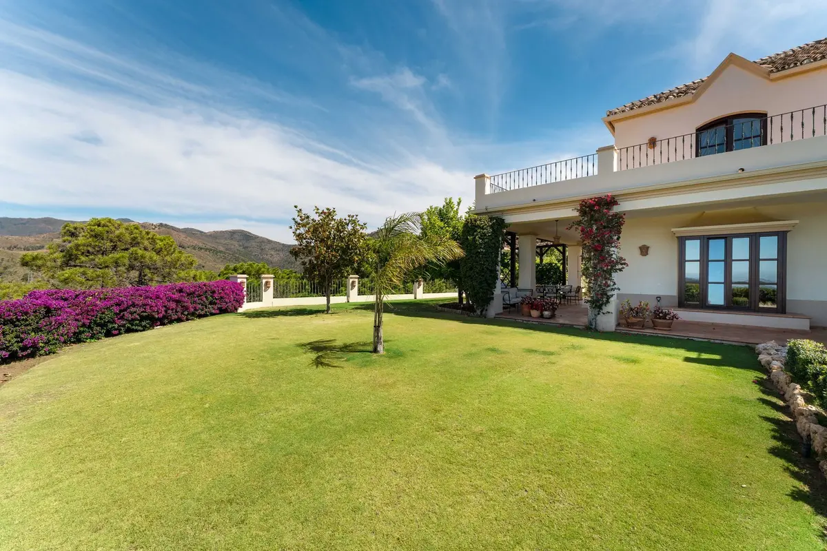 Detached Villa in Estepona